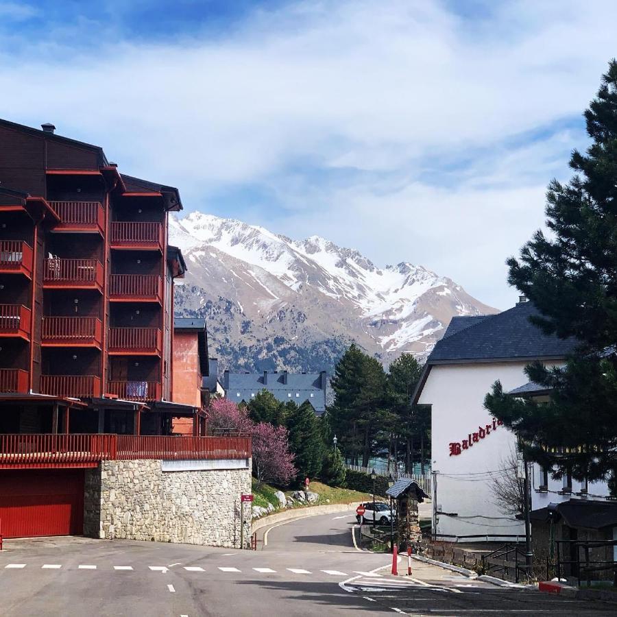 Apartamentos Formigal - Admite Mascotas - Eksteriør billede